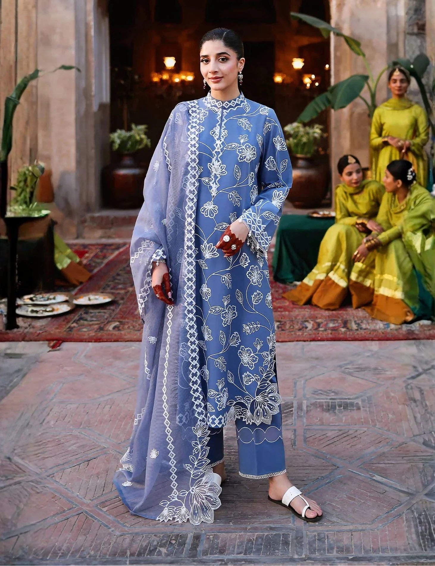 Embroidered Luxury Lawn Suit CT-917