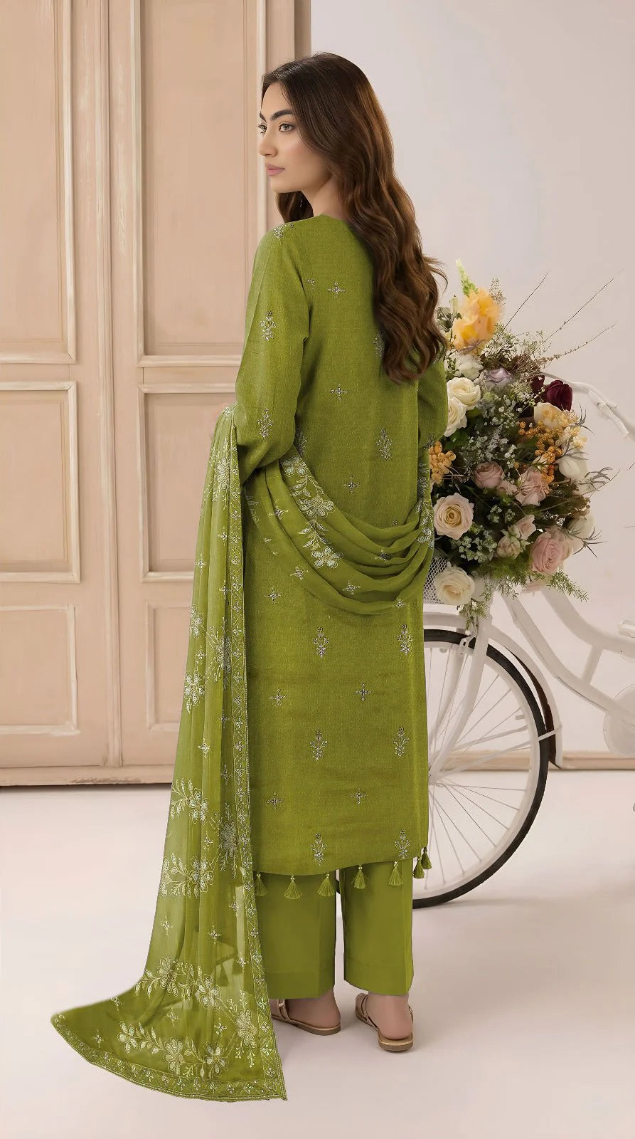 Embroidered Luxury Lawn Suit CT-942