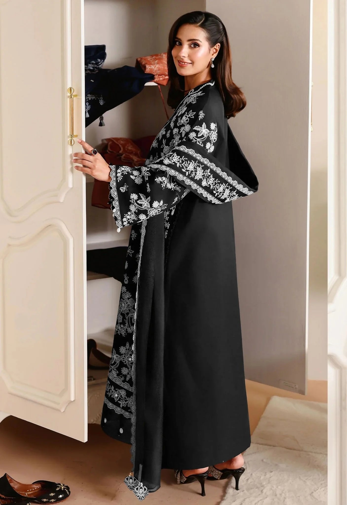 Embroidered Luxury Lawn Suit CT-929