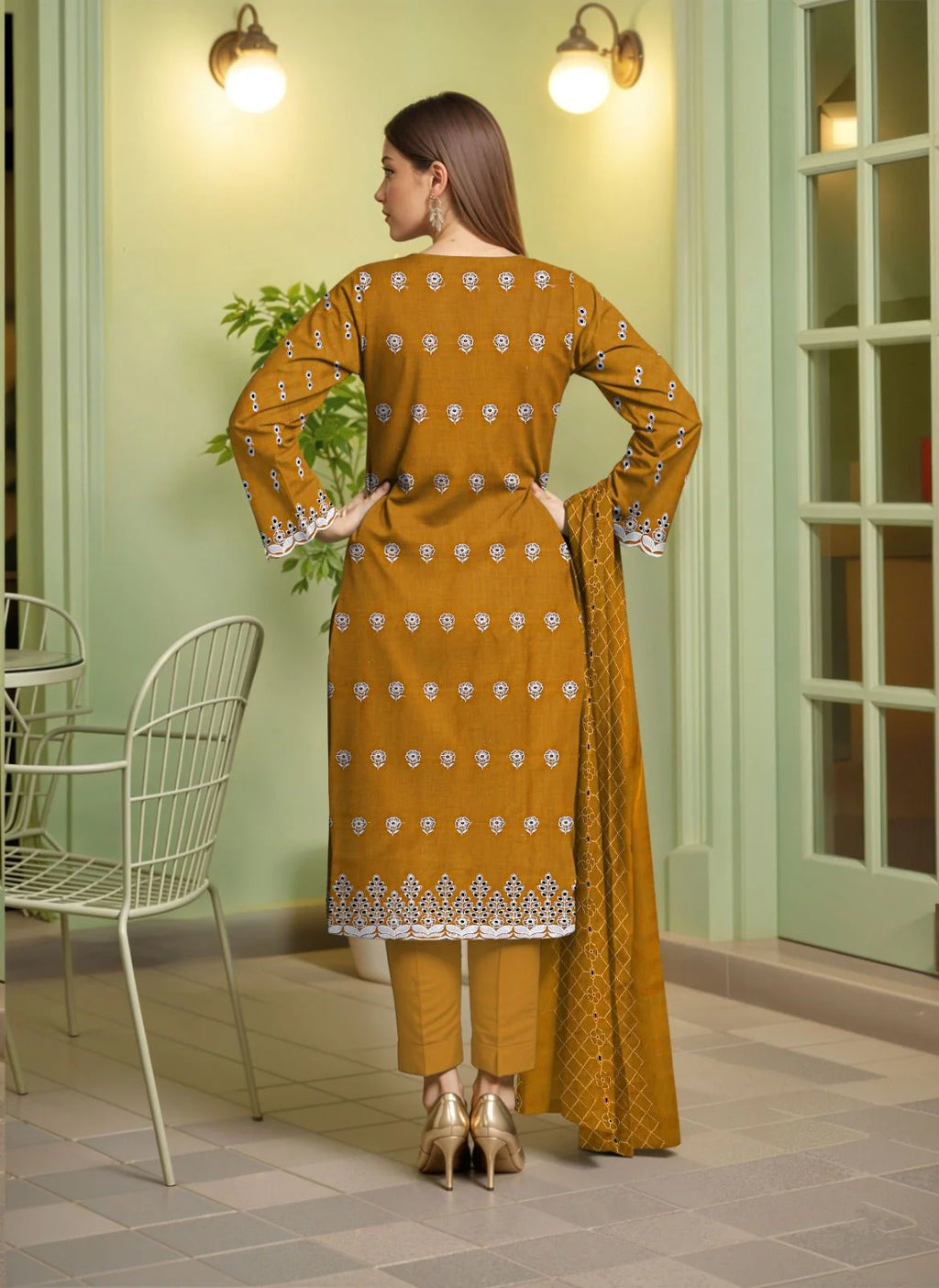 Embroidered Luxury Lawn Suit CT-813