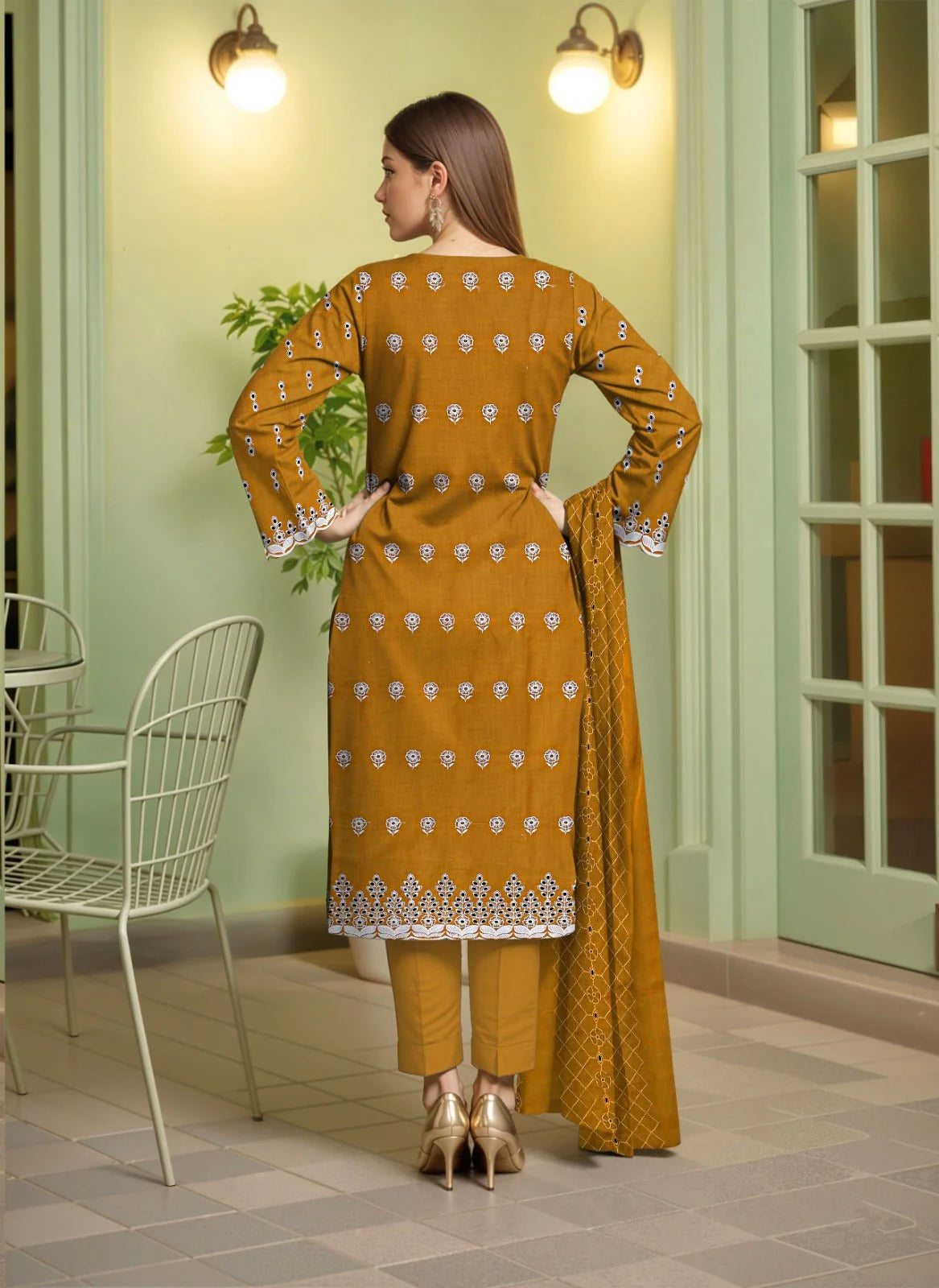 Embroidered Luxury Lawn Suit CT-813