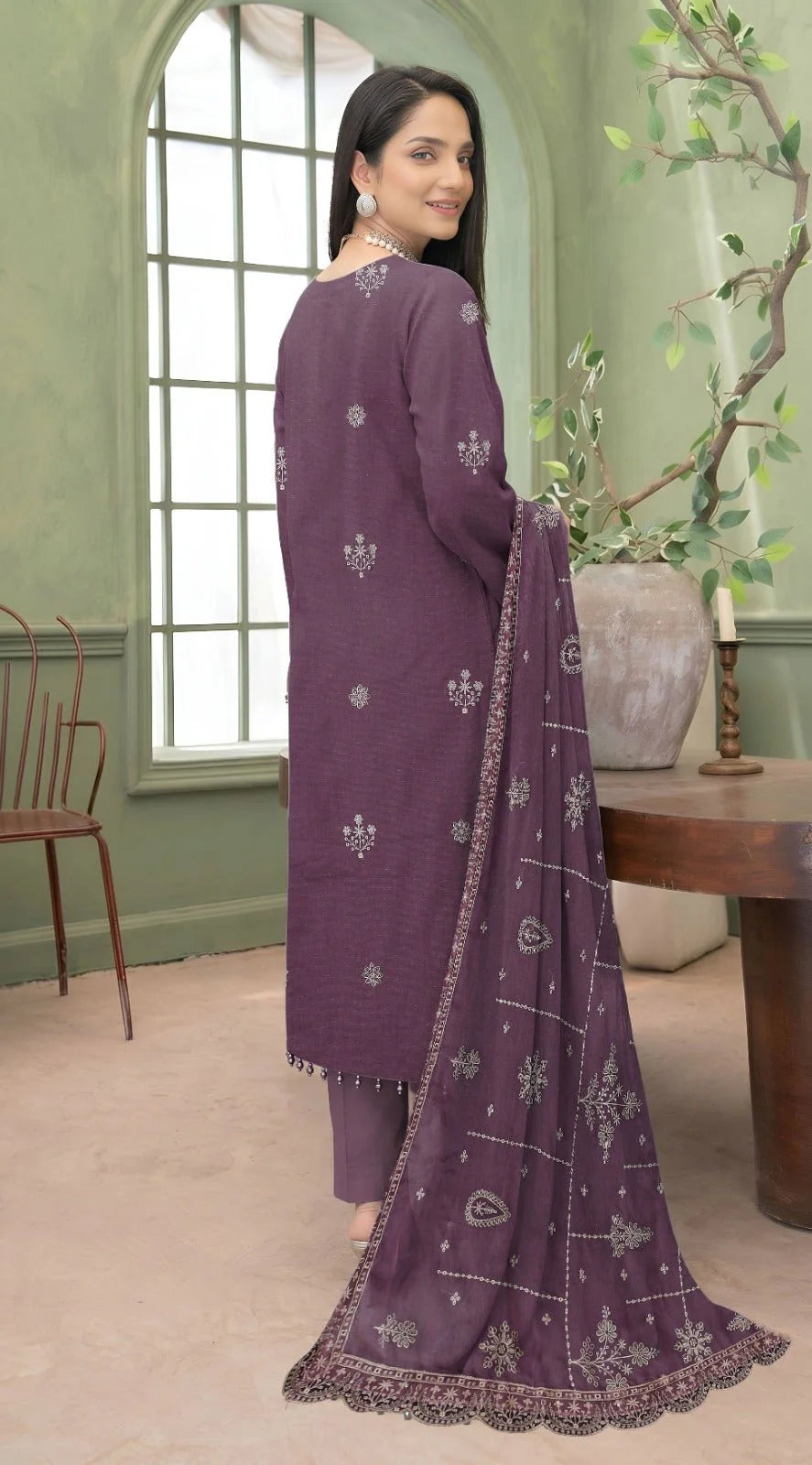 Embroidered Luxury Lawn Suit CT-937