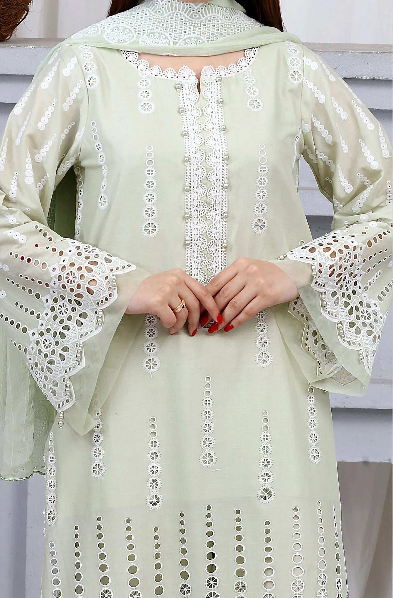 Embroidered Luxury Lawn Suit CT-801