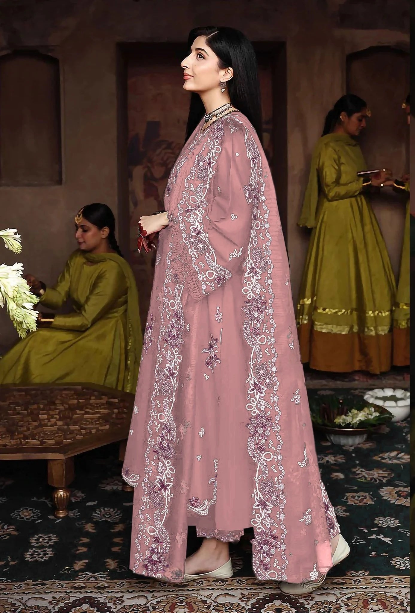 Embroidered Luxury Lawn Suit CT-902