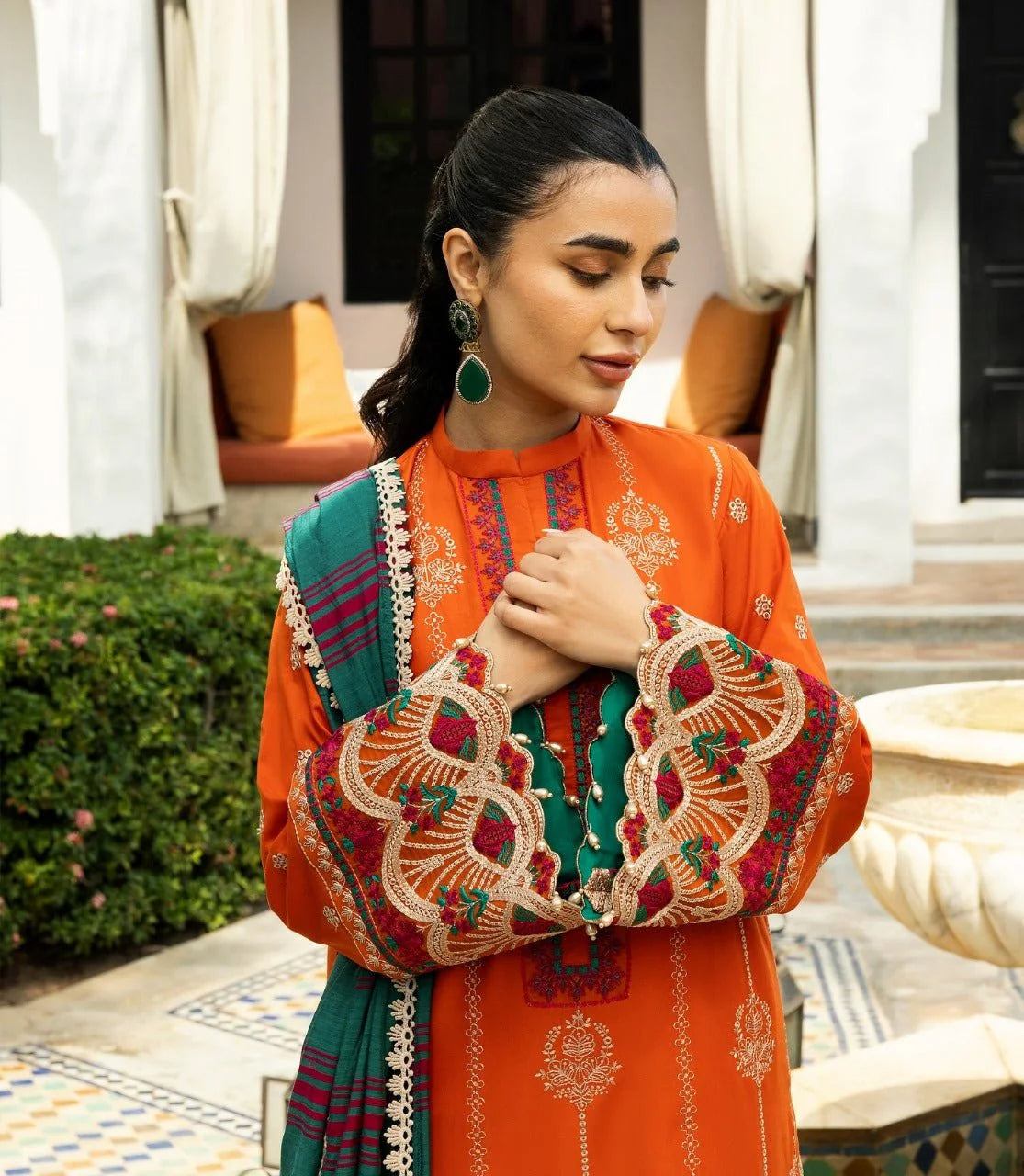 Embroidered Luxury Lawn Suit CT-724