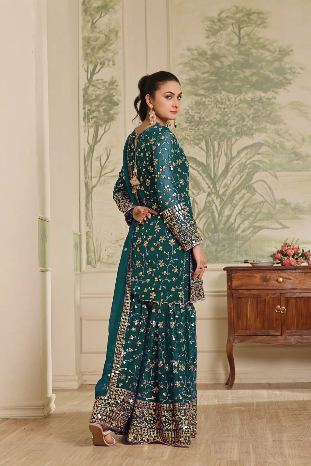 Embroidered Luxury Lawn Suit CT-663