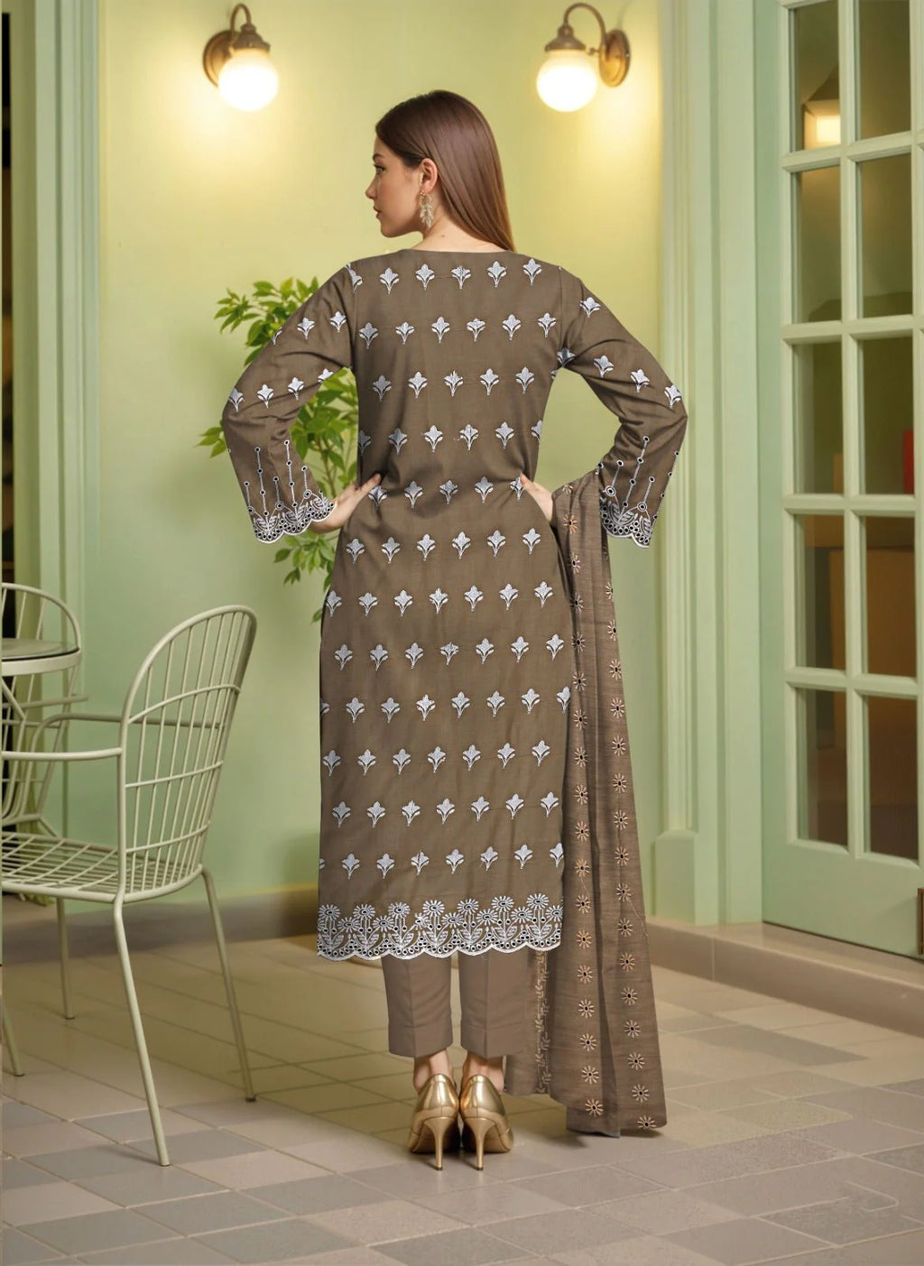 Embroidered Luxury Lawn Suit CT-807