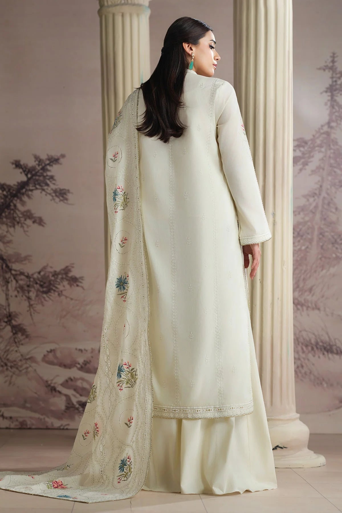 Embroidered Luxury Lawn Suit CT-904