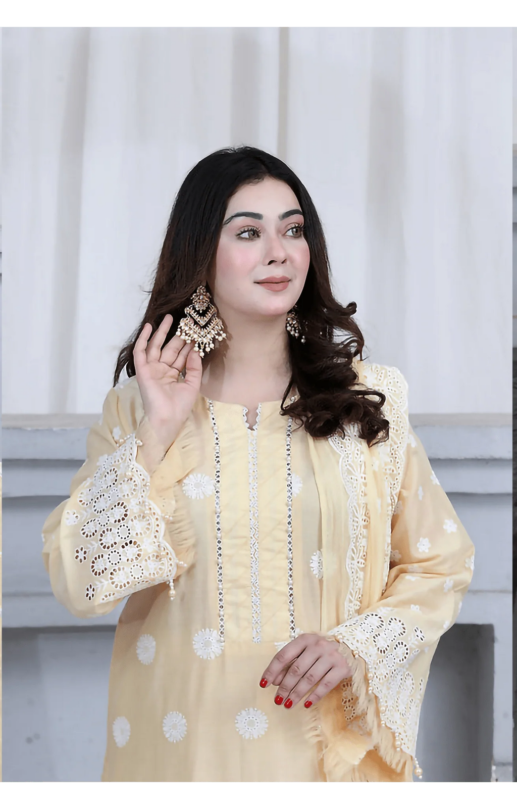 Embroidered Luxury Lawn Suit CT-805