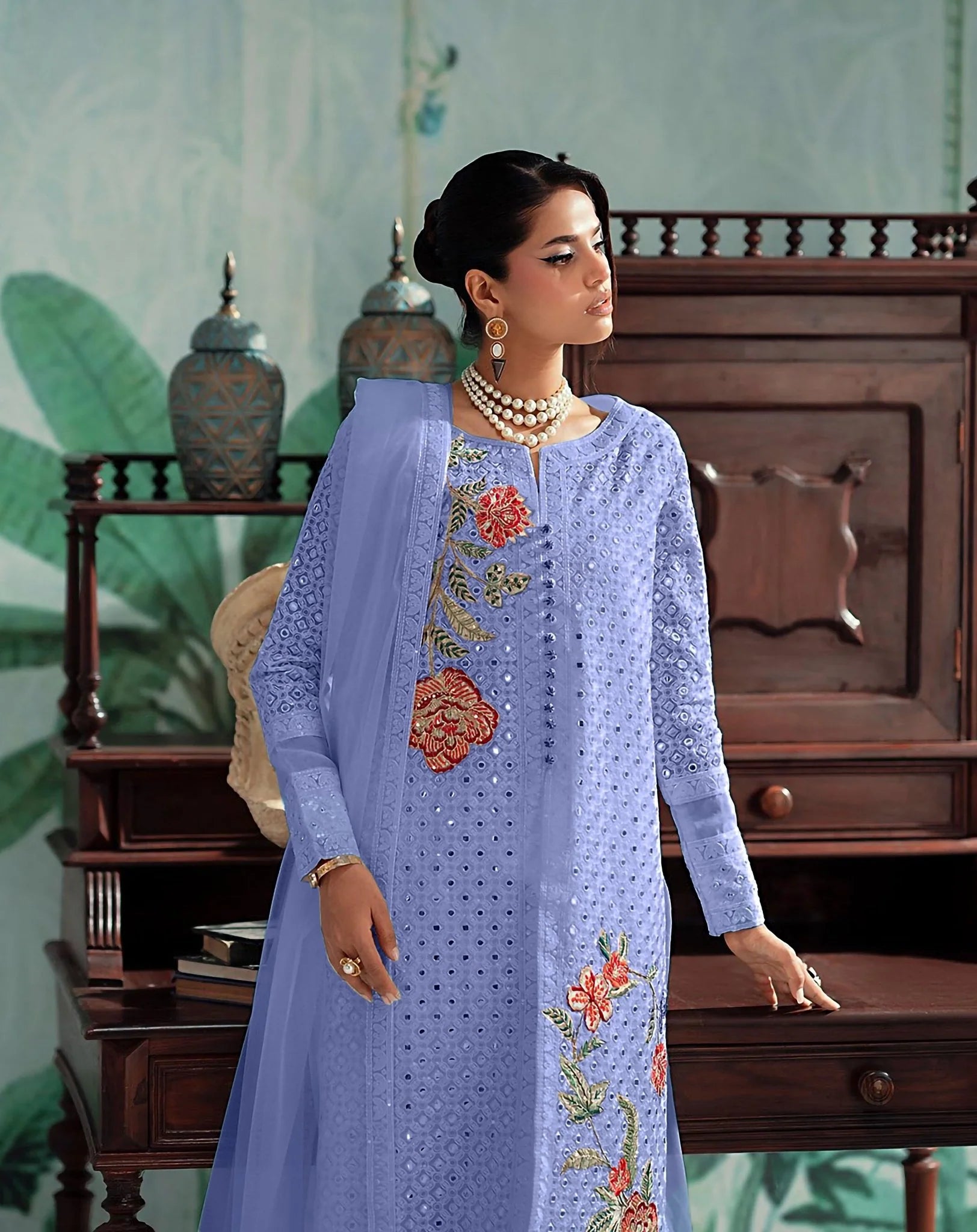 Embroidered Luxury Lawn Suit CT-916