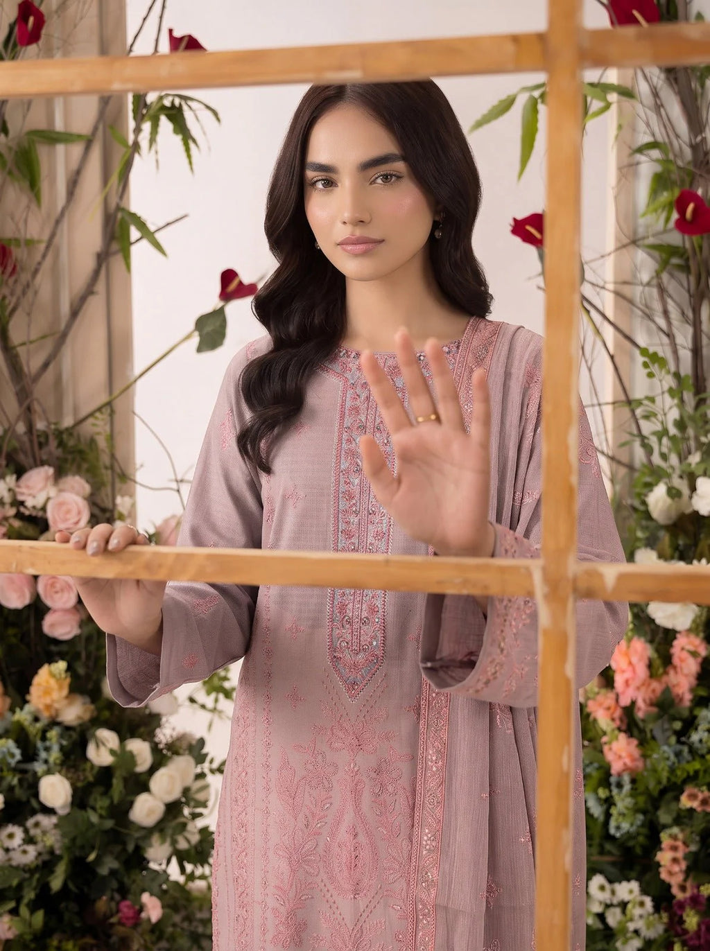 Embroidered Luxury Lawn Suit CT-942