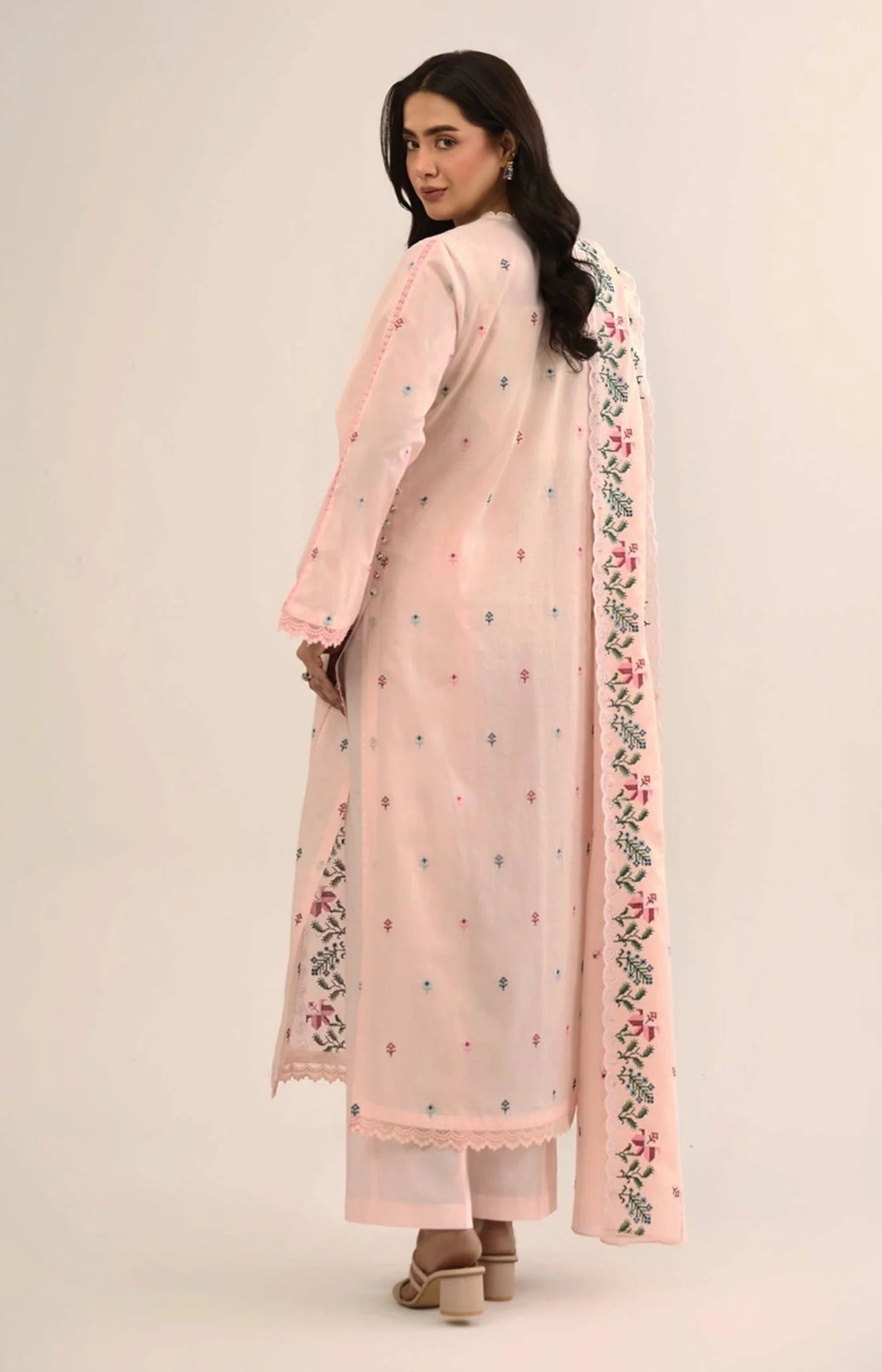 Embroidered Luxury Lawn Suit CT-906