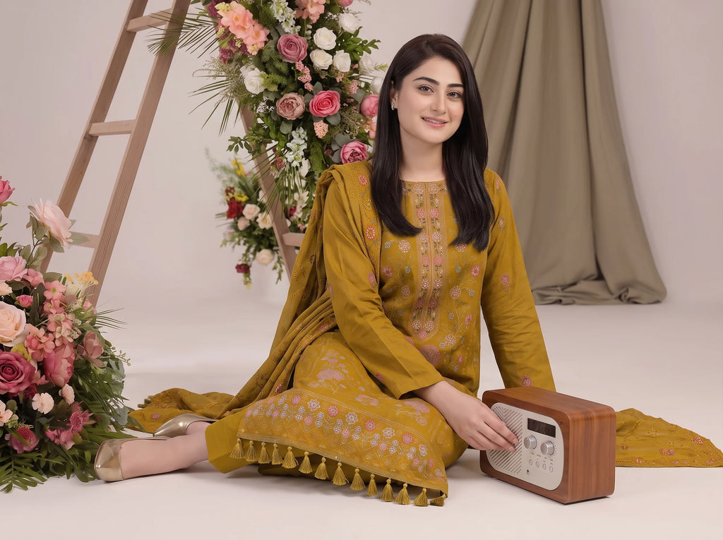 Embroidered Luxury Lawn Suit CT-947