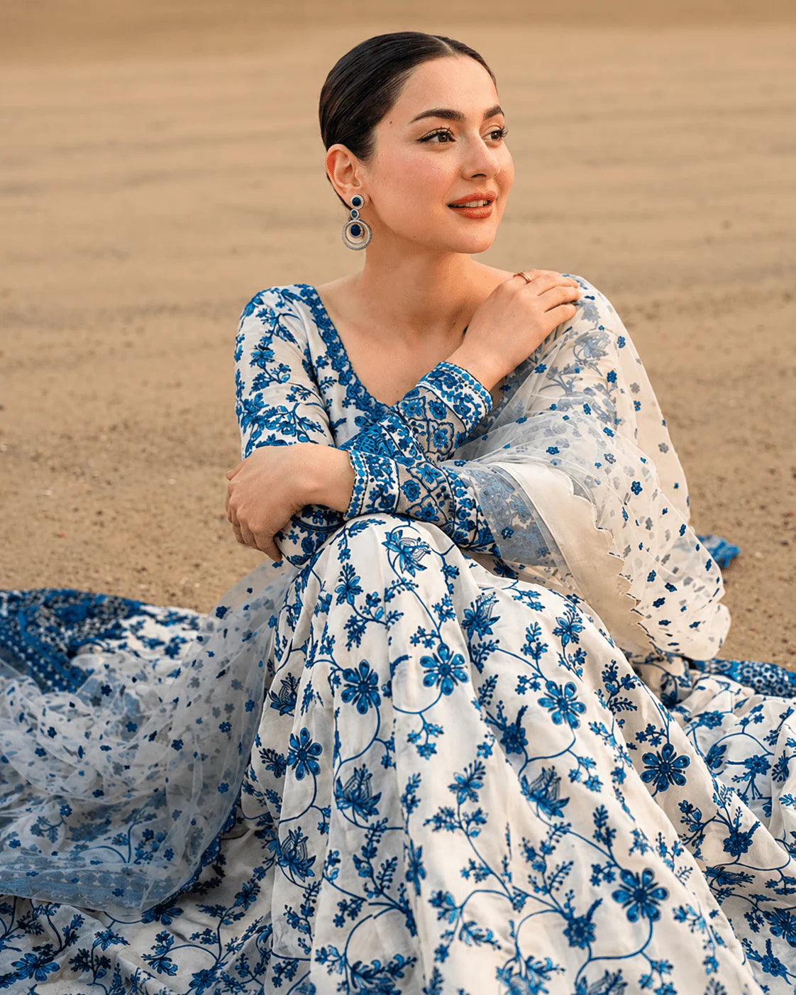 Embroidered Luxury Lawn Suit CT-909