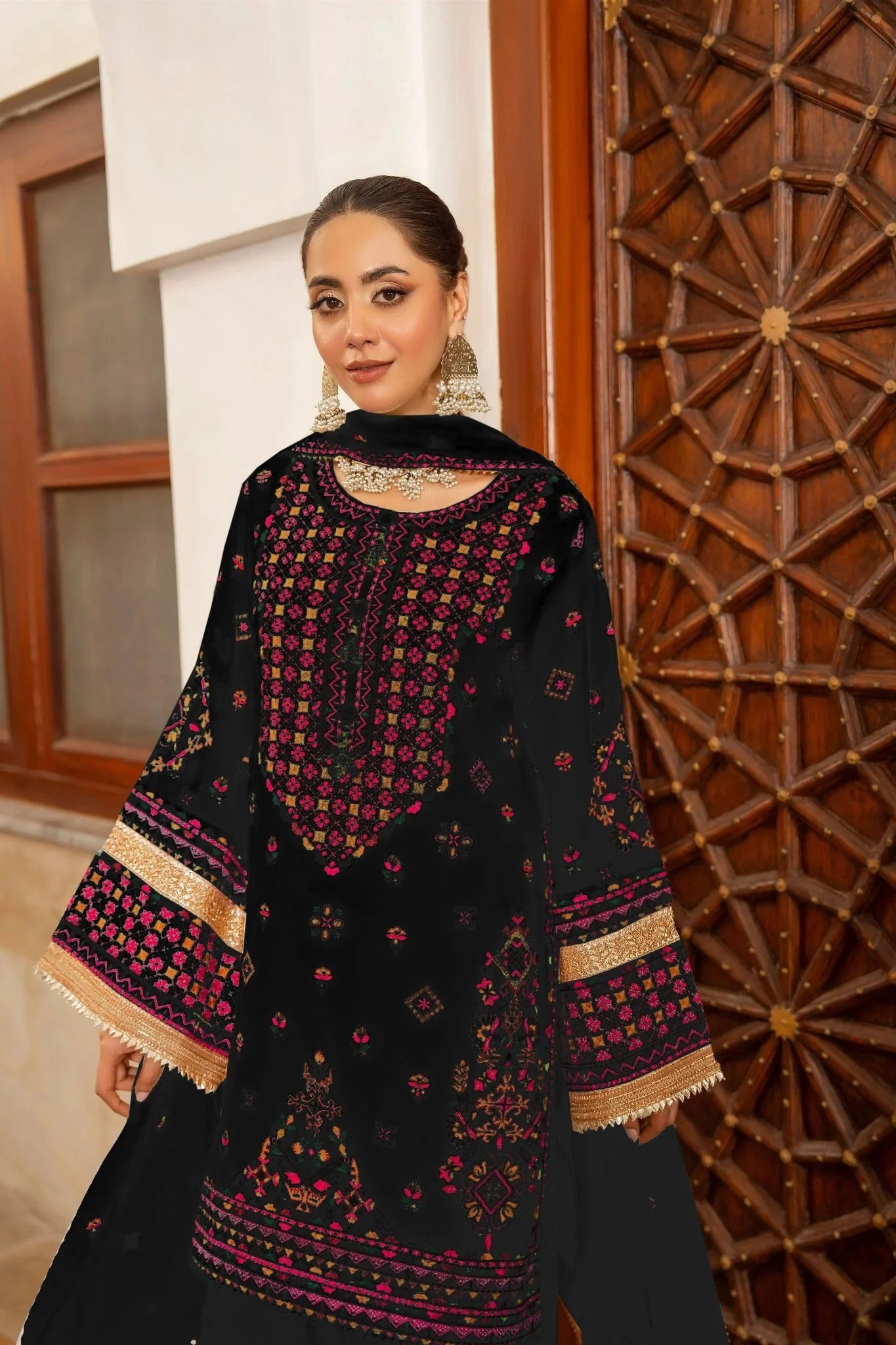 Embroidered Luxury Lawn Suit CT-787
