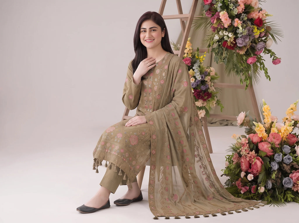 Embroidered Luxury Lawn Suit CT-947