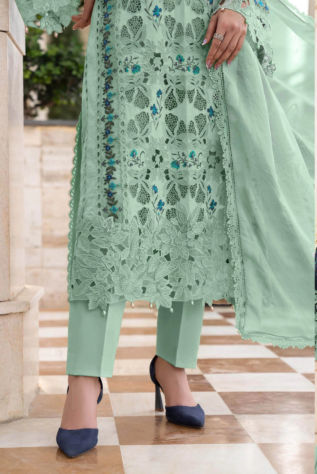 Embroidered Luxury Lawn Suit CT-933