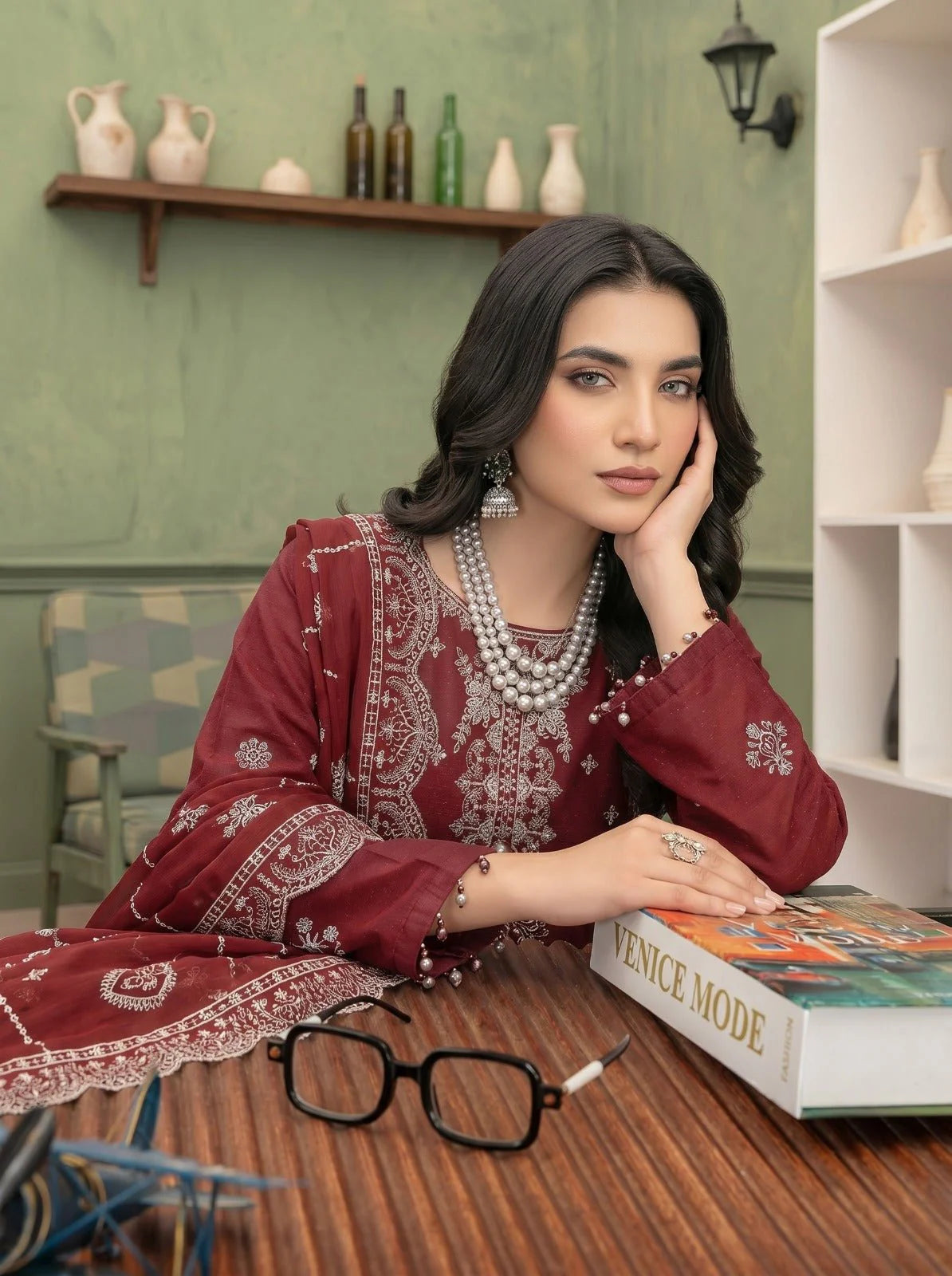 Embroidered Luxury Lawn Suit CT-937