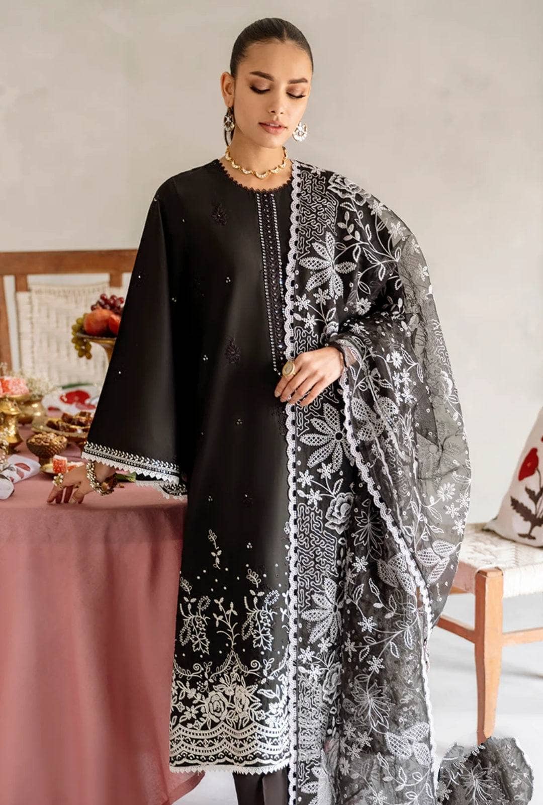 Embroidered Luxury Lawn Suit CT-547