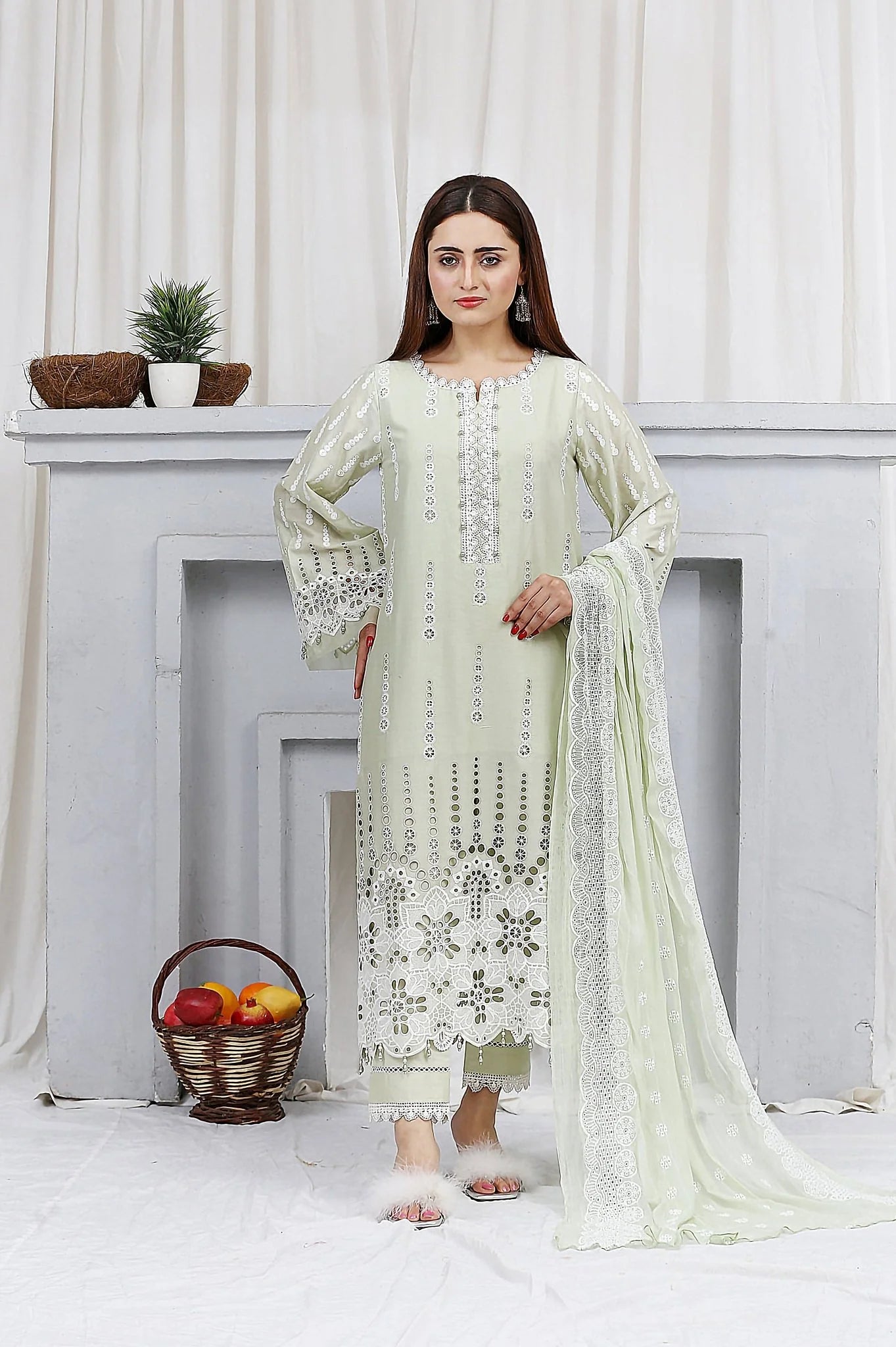 Embroidered Luxury Lawn Suit CT-801