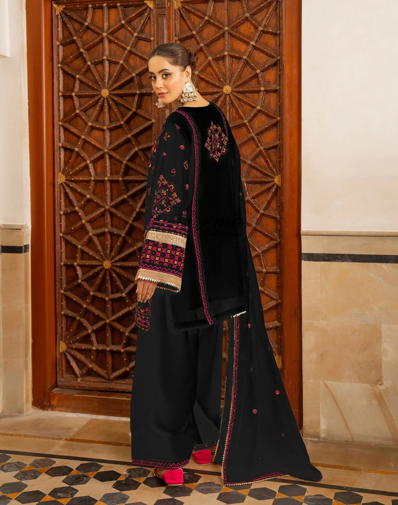 Embroidered Luxury Lawn Suit CT-787