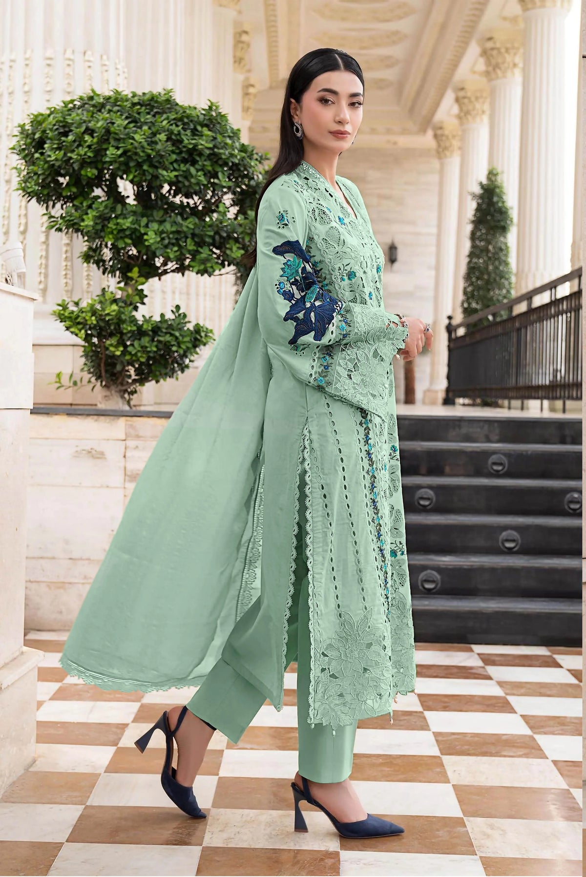 Embroidered Luxury Lawn Suit CT-933