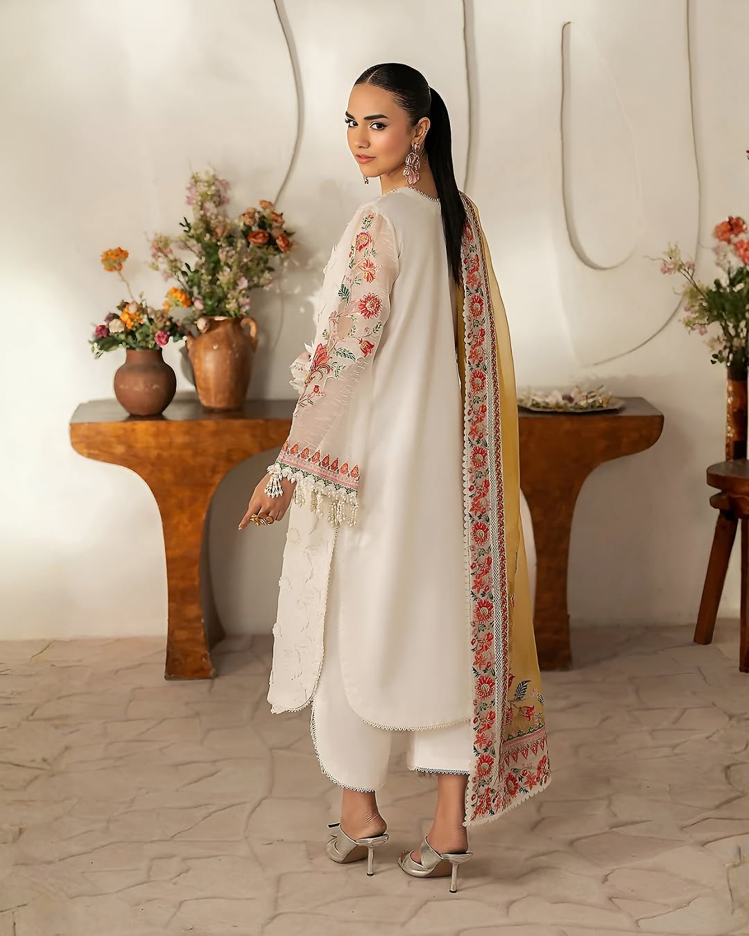 Embroidered Luxury Lawn Suit CT-927