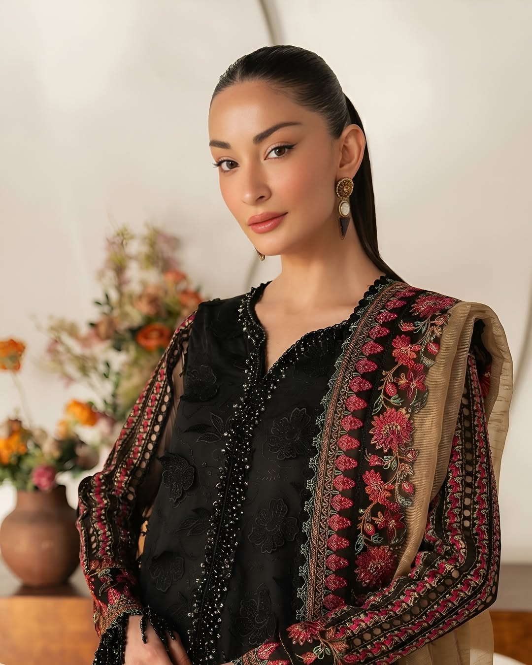 Embroidered Luxury Lawn Suit CT-928