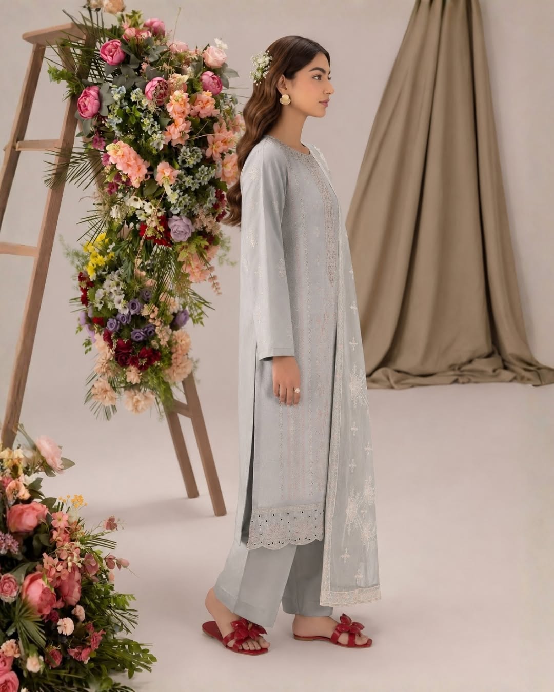 Embroidered Luxury Lawn Suit CT-942