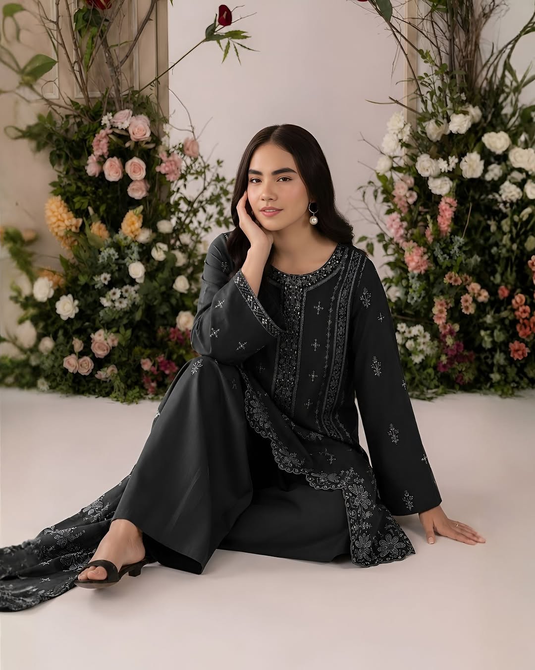 Embroidered Luxury Lawn Suit CT-942