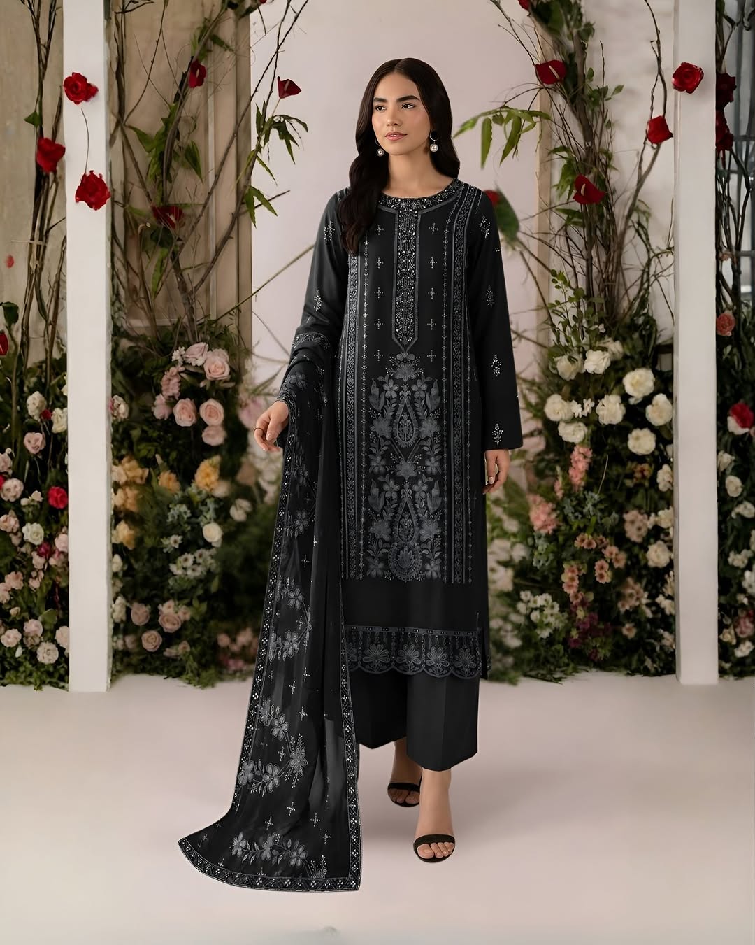 Embroidered Luxury Lawn Suit CT-942