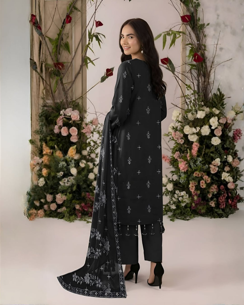 Embroidered Luxury Lawn Suit CT-942