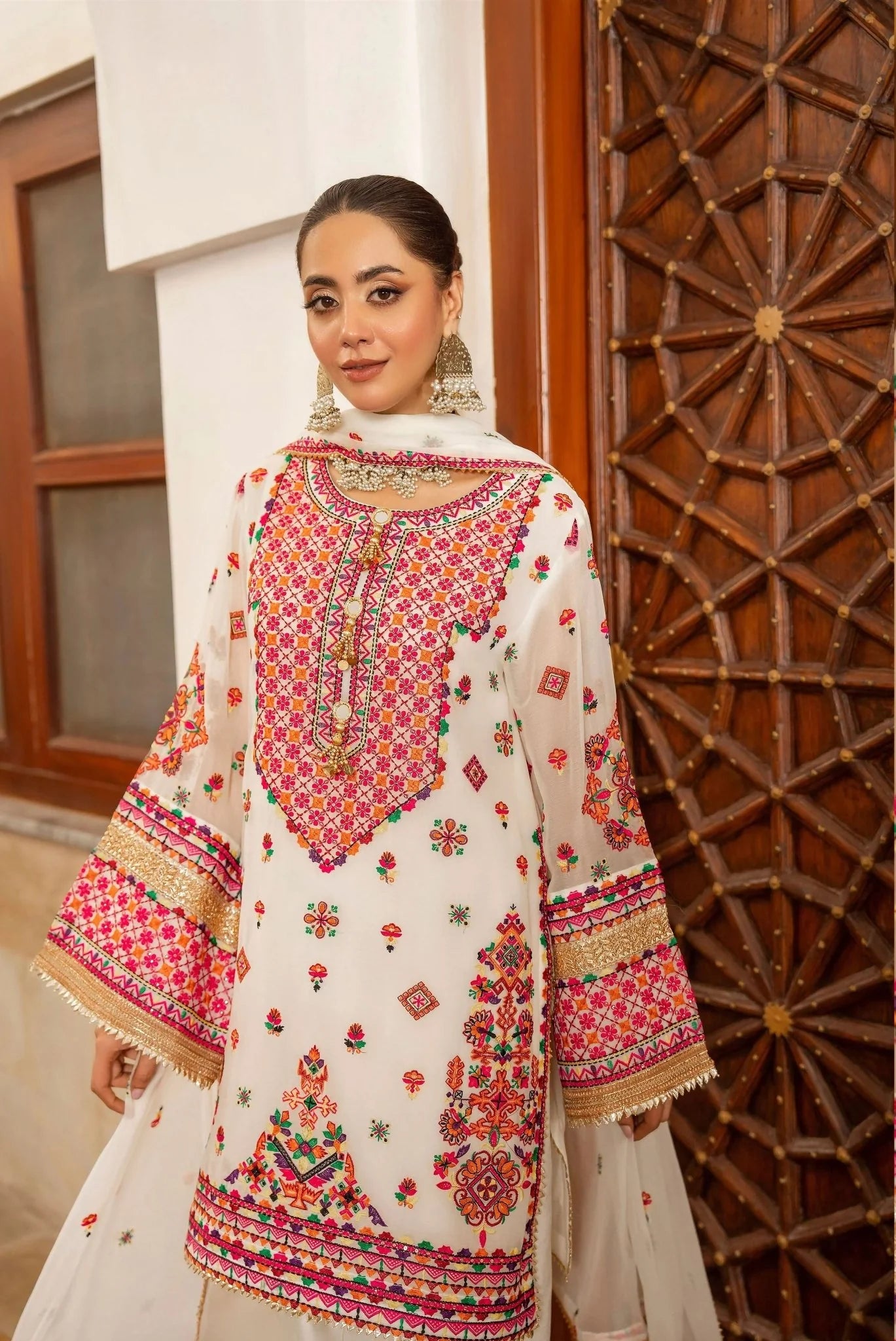 Embroidered Luxury Lawn Suit CT-787