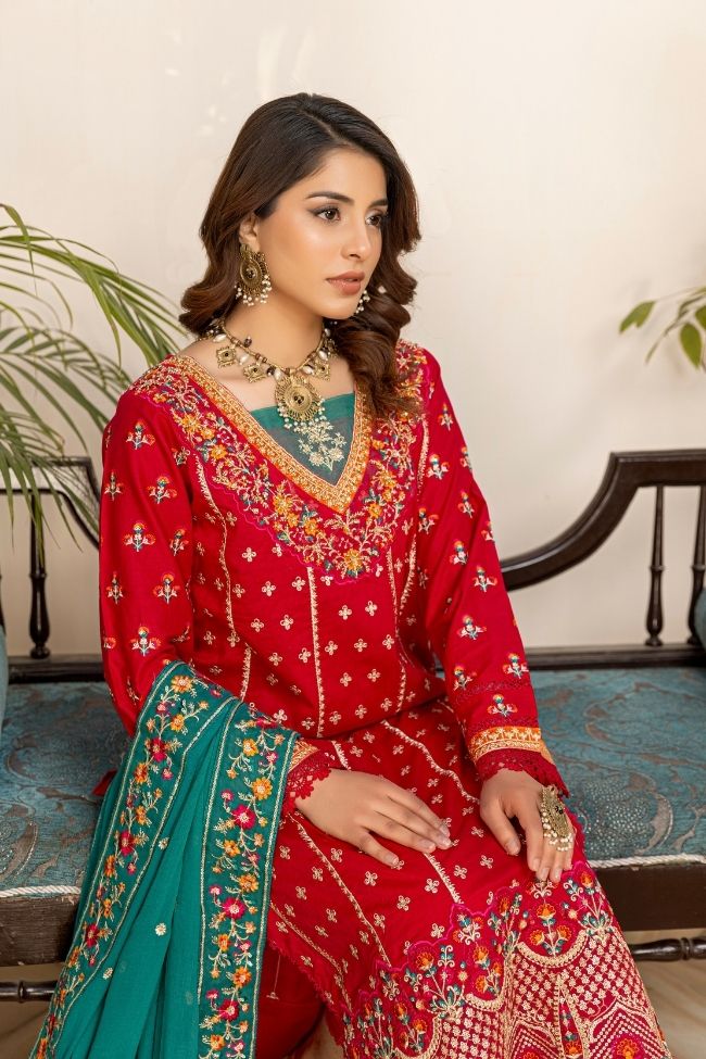 Embroidered Luxury Lawn Suit CT-711